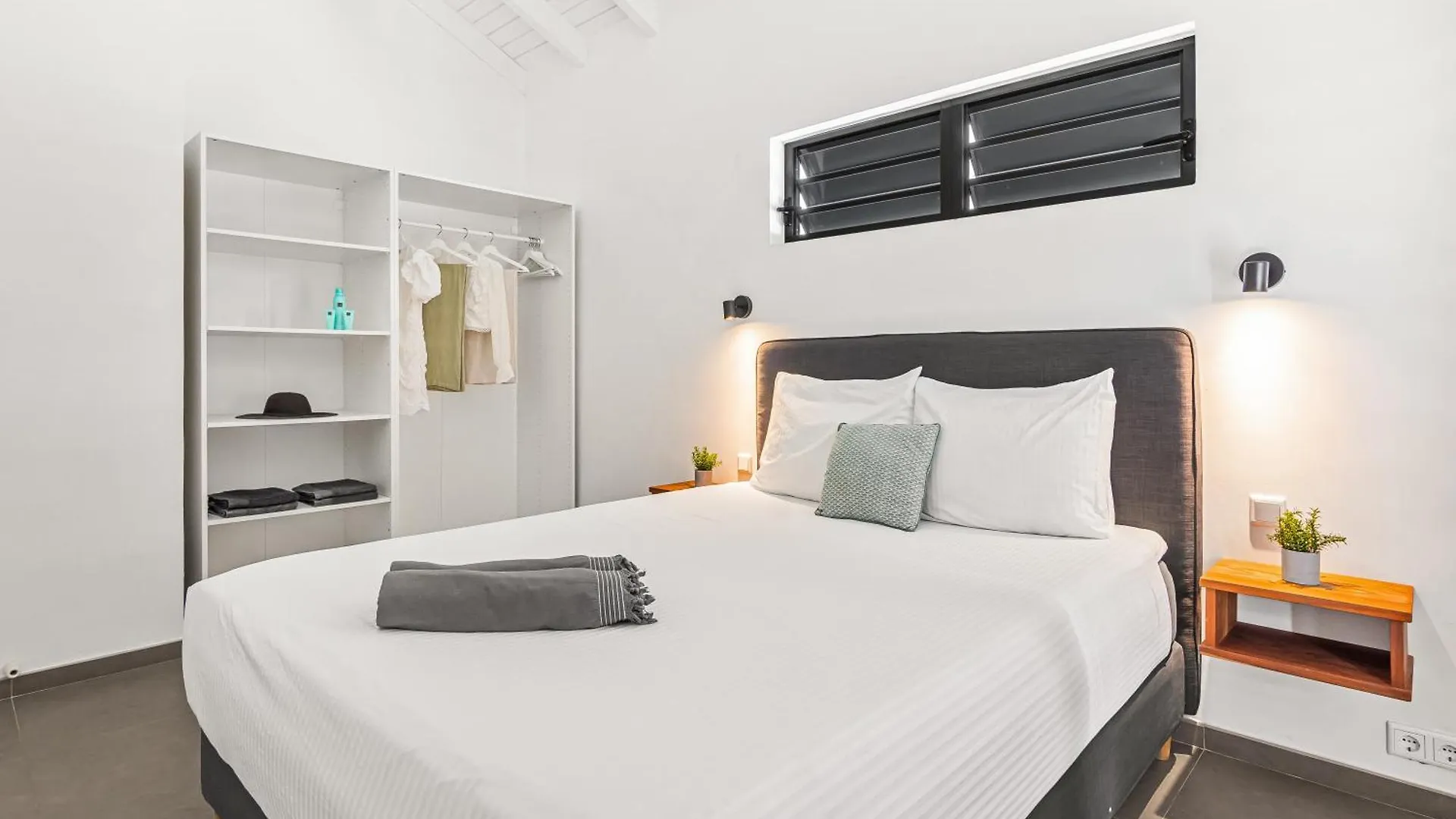 Willemstad - Mini Resort - 2 Beds - Pool - Garden 公寓