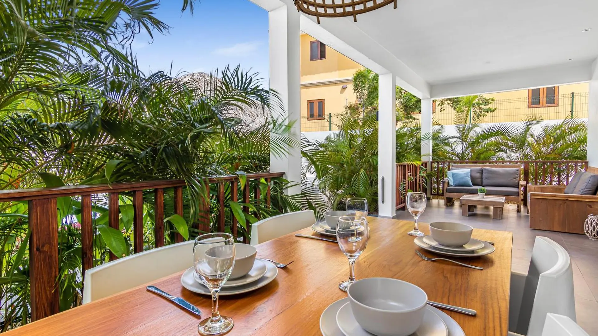 Willemstad - Mini Resort - 2 Beds - Pool - Garden شقة